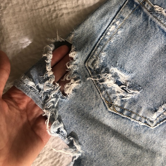 AGOLDE // Parker Shorts in Swampmeet - Picture 7 of 7